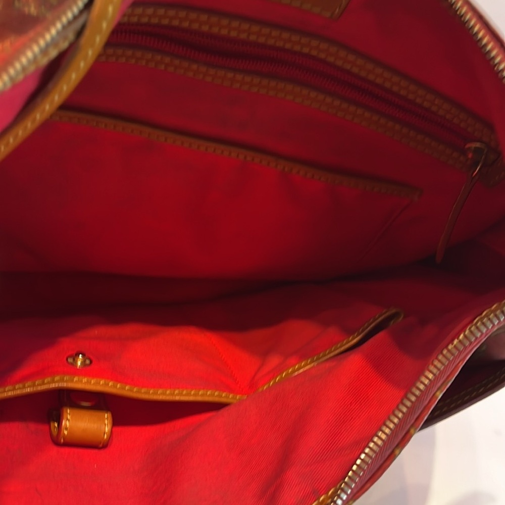 Dooney & Bourke Limited Edition 1975 Red /Burgundy Dillen Belvedere Hobo Bag - Picture 12 of 13